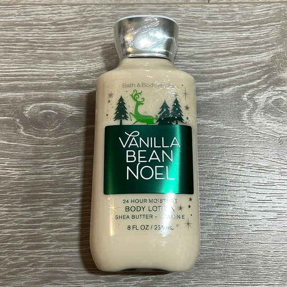 Bath & Body Works Vanilla Bean Noel 24 Hour Moisture Lotion 8 fl oz - Picture 1 of 7